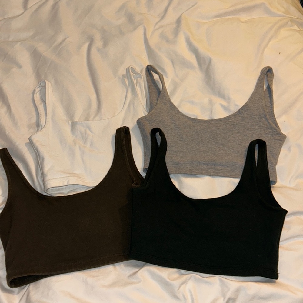 Brandy Melville - 4 pack of Lydia Tops